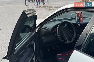 Седан Audi 100 1991 в Надворной