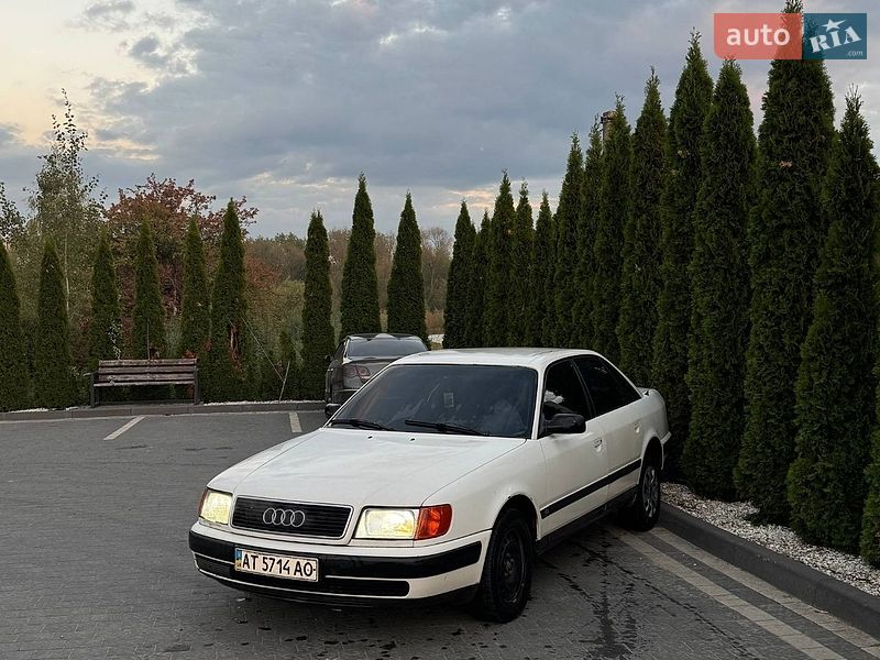 Седан Audi 100 1991 в Надворной
