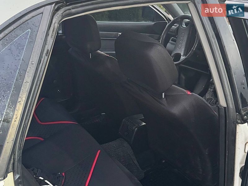 Седан Audi 100 1991 в Надворной