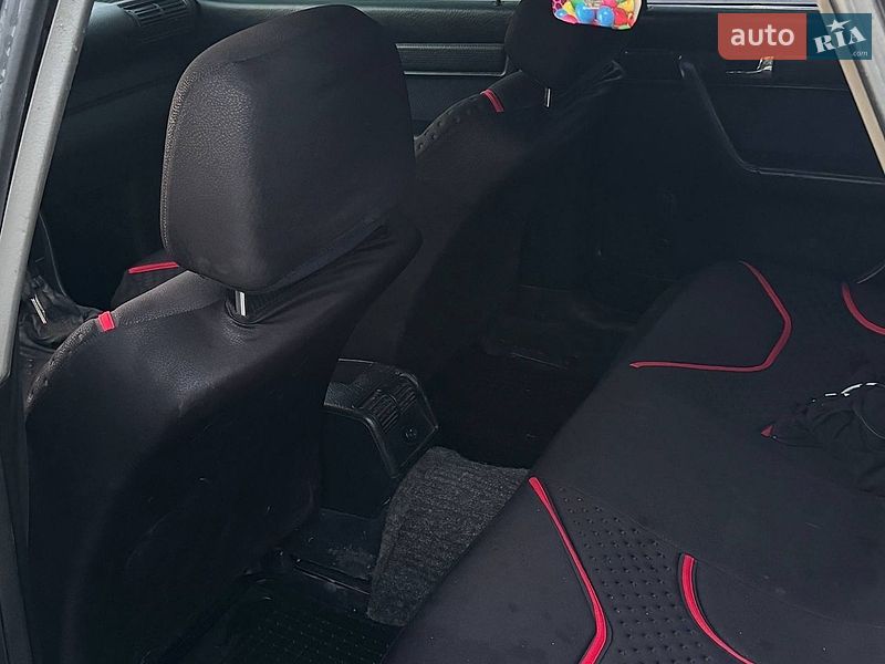 Седан Audi 100 1991 в Надворной