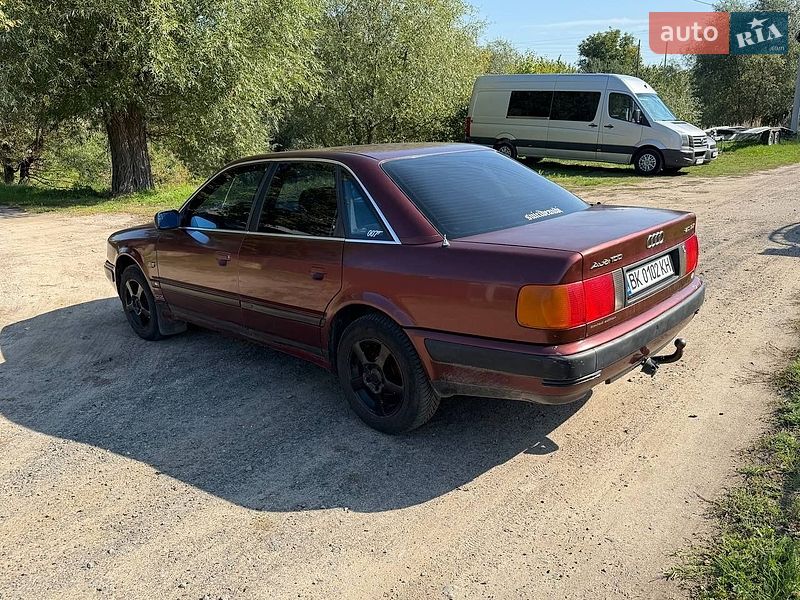 Седан Audi 100 1992 в Березному
