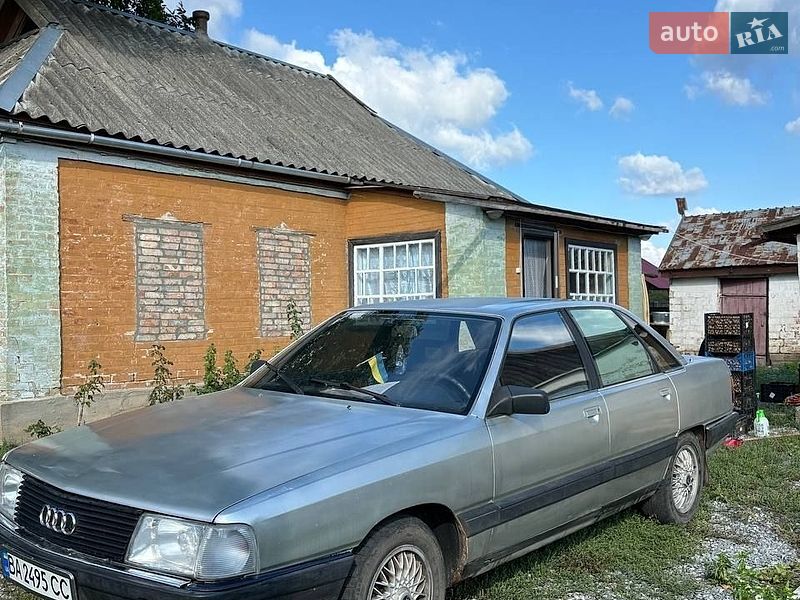 Audi 100 1983