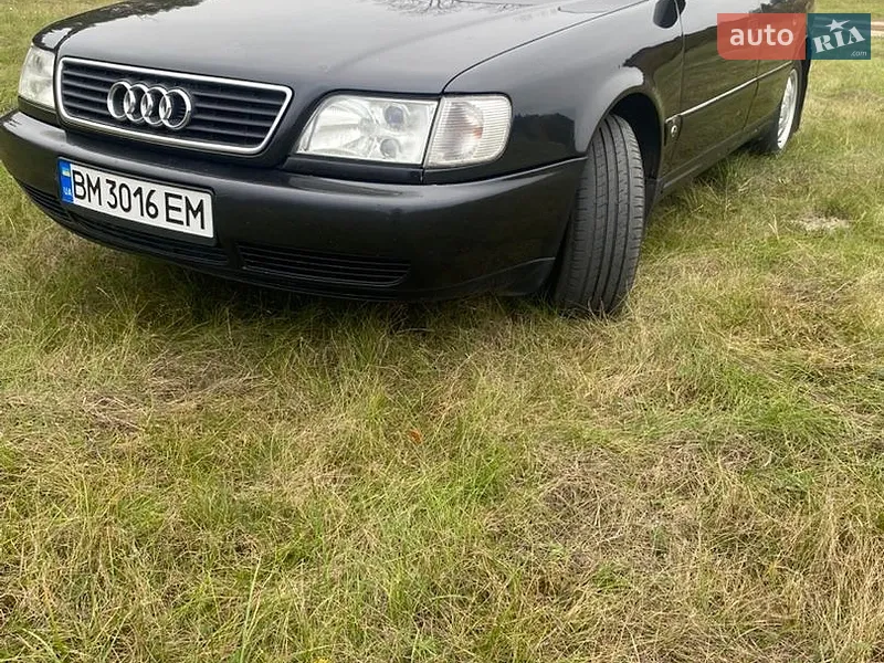 Audi 100