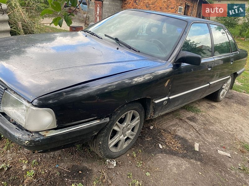 Седан Audi 100 1990 в Львове