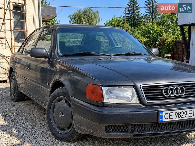 Седан Audi 100 1992 в Чернівцях