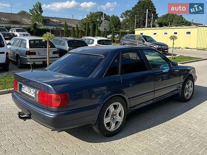 Седан Audi 100 1993 в Шумську