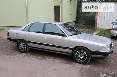 Седан Audi 200 1990 в Дрогобыче