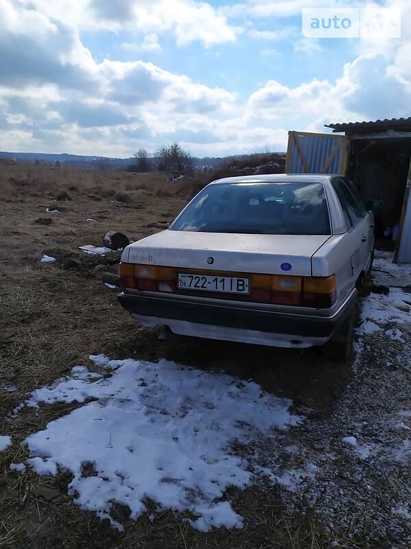 Седан Audi 200 1988 в Чорткові