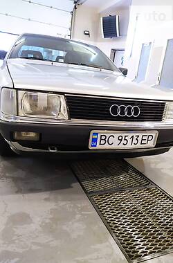 Седан Audi 200 1990 в Дрогобыче