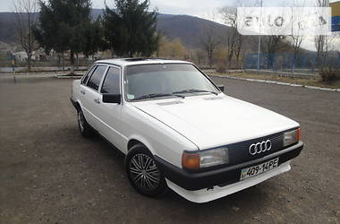 Седан Audi 80 1986 в Виноградове