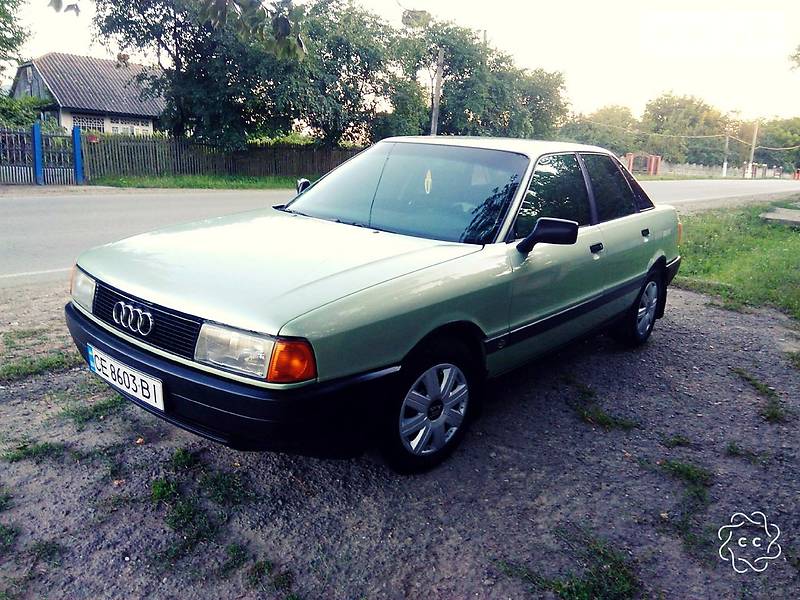 Седан Audi 80 1988 в Черновцах