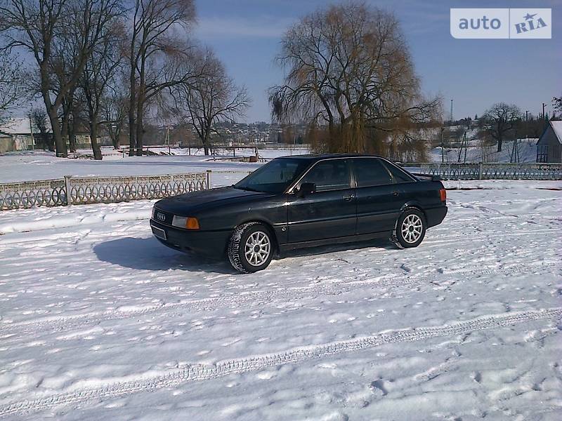 Седан Audi 80 1991 в Теофиполе