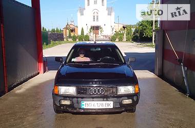 Седан Audi 80 1990 в Кременце