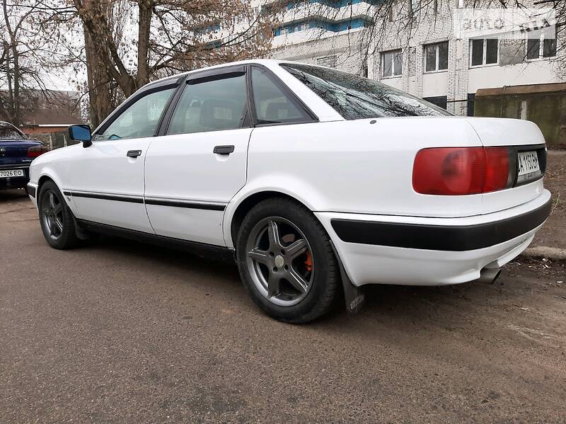 Седан Audi 80 1994 в Черкасах