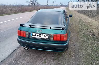 Седан Audi 80 1993 в 
