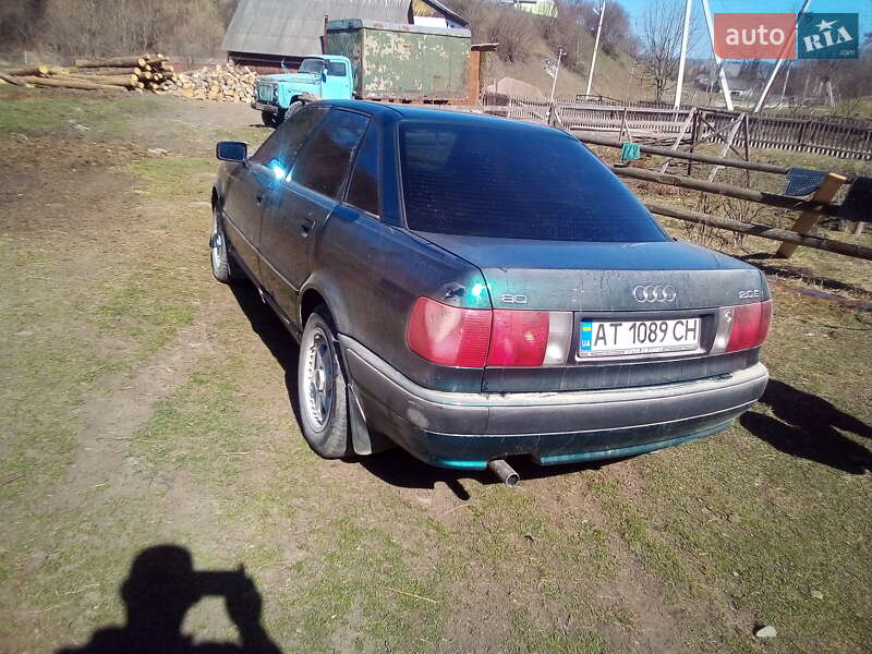 Седан Audi 80 1994 в Рахові