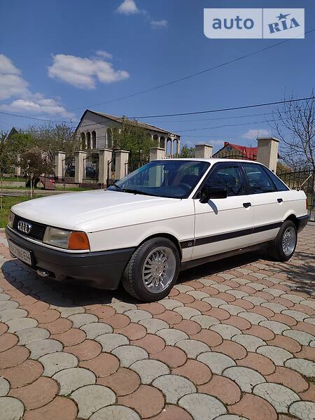 Седан Audi 80 1988 в Доброславе