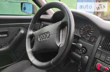 Седан Audi 80 1995 в Киеве