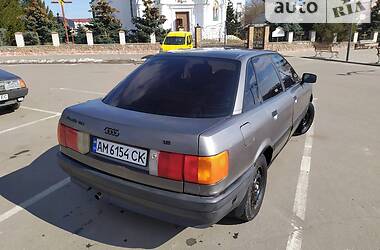 Седан Audi 80 1988 в Радомышле