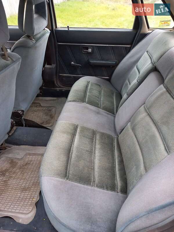 Седан Audi 80 1983 в Дубно фото 4 Седан Audi 80 1983 в Дубно