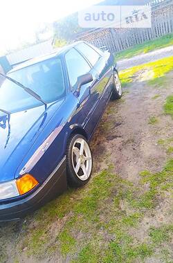 Седан Audi 80 1988 в Вараші