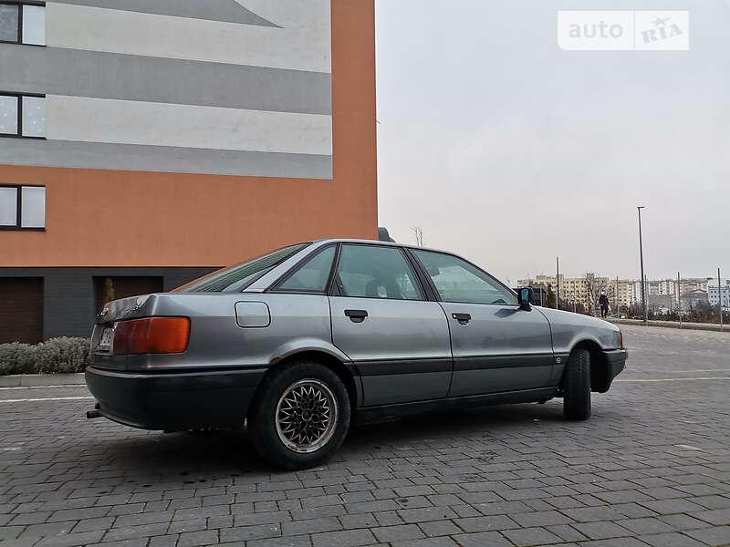 Седан Audi 80 1990 в Івано-Франківську