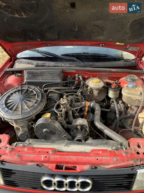 Седан Audi 80 1989 в Вижниці