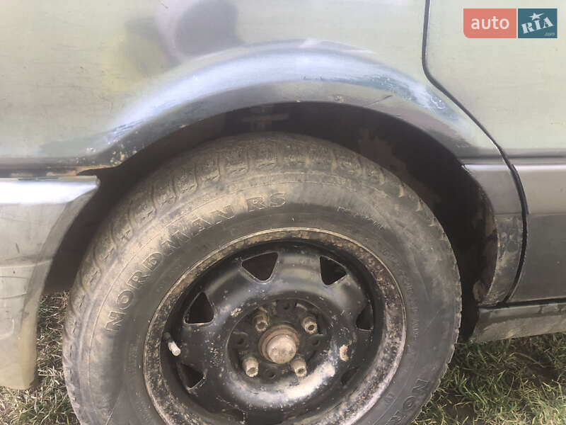 Седан Audi 80 1989 в Снятине