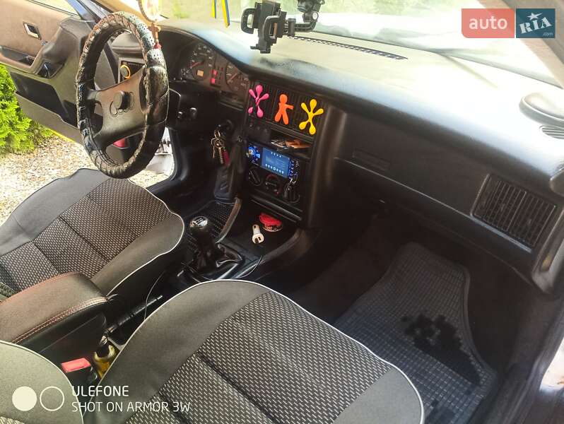Седан Audi 80 1987 в Виноградове