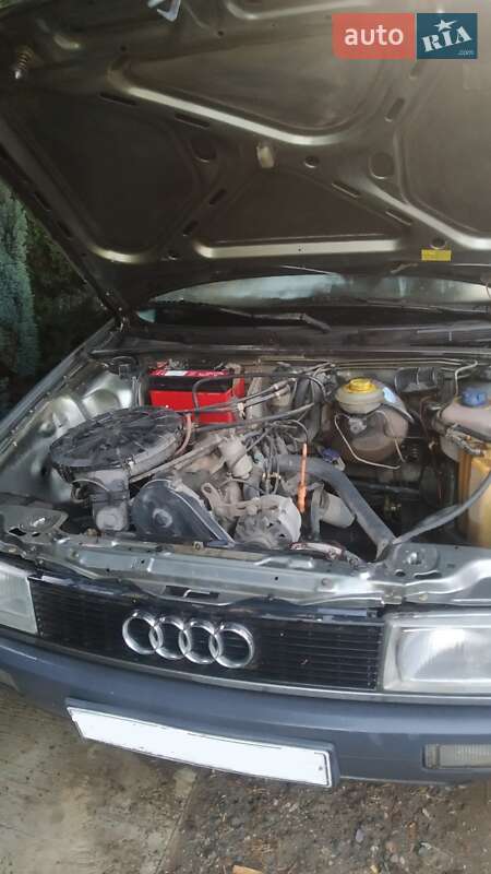 Седан Audi 80 1989 в Ужгороде