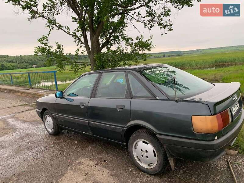 Седан Audi 80 1987 в Сумах
