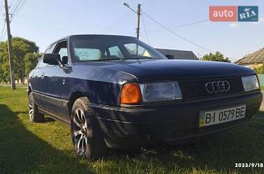 Седан Audi 80 1987 в Глобиному