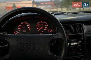 Седан Audi 80 1987 в 