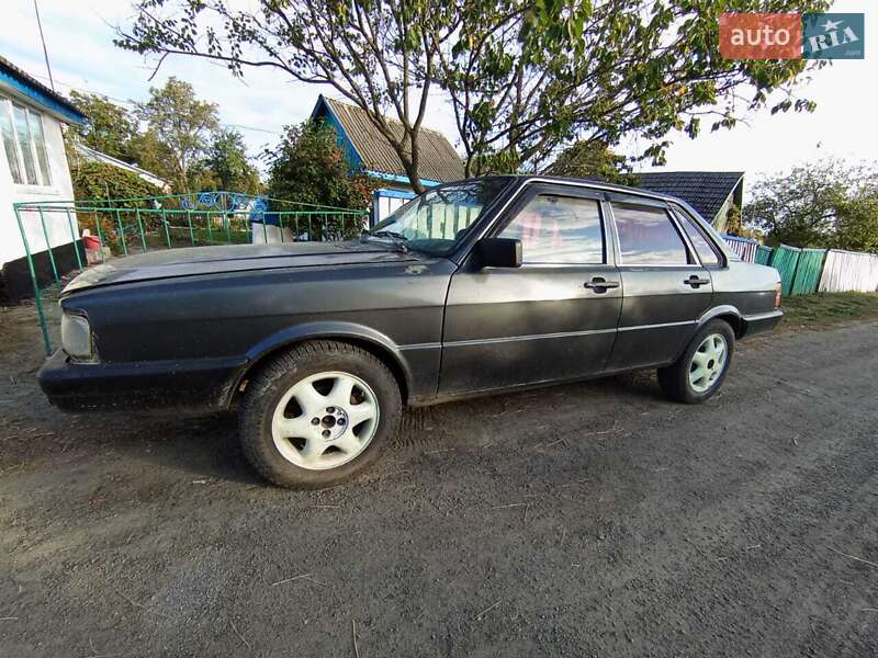 Седан Audi 80 1985 в Коростене