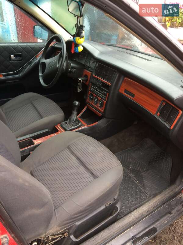 Седан Audi 80 1991 в Теофиполе