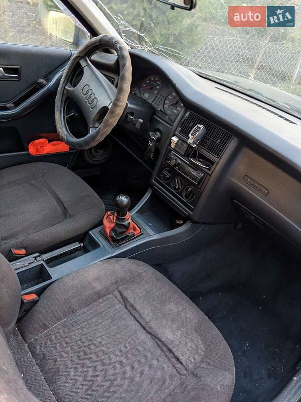 Седан Audi 80 1988 в Городке