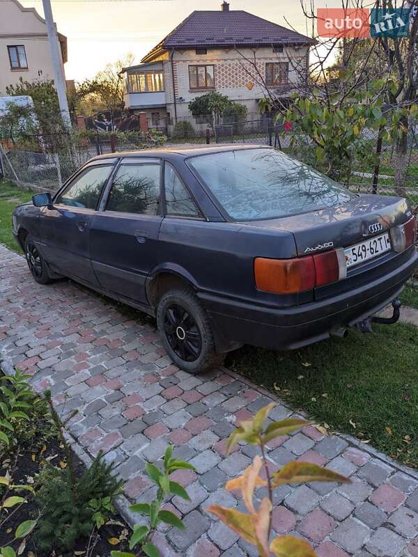 Седан Audi 80 1988 в Городке