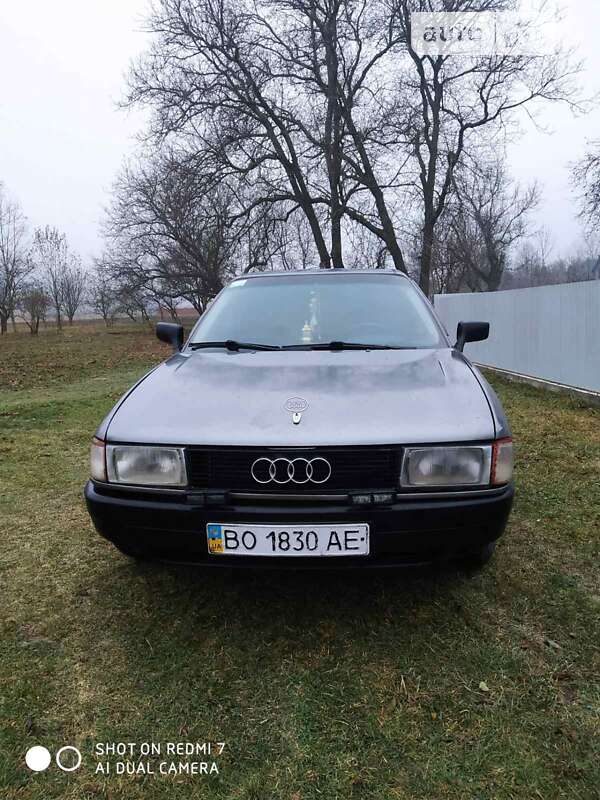 Седан Audi 80 1988 в Чернівцях