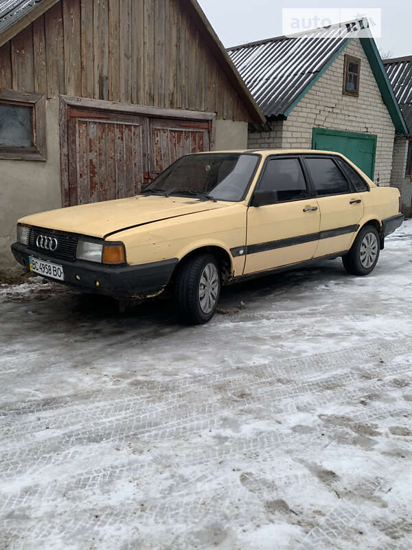 Седан Audi 80 1985 в Маневичах