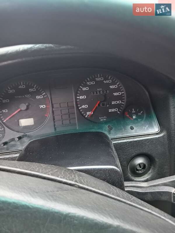 Седан Audi 80 1988 в Гоще