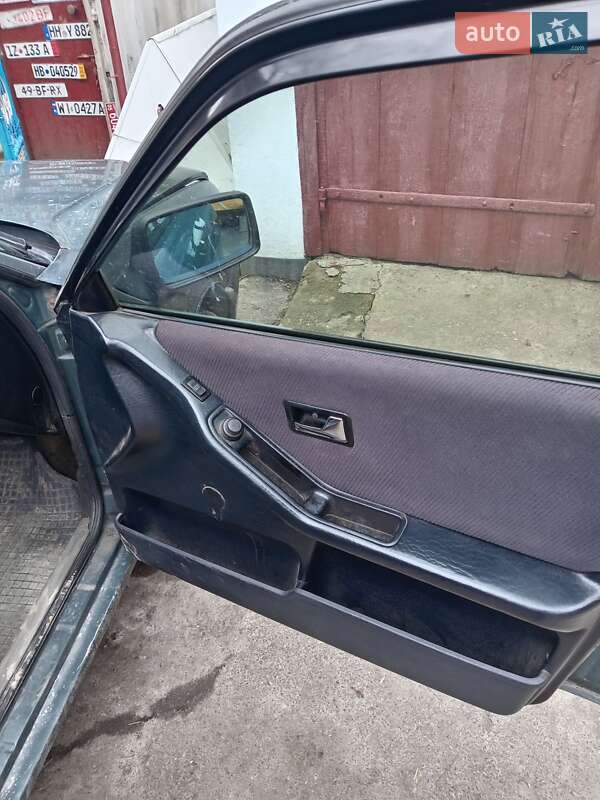 Седан Audi 80 1988 в Гоще