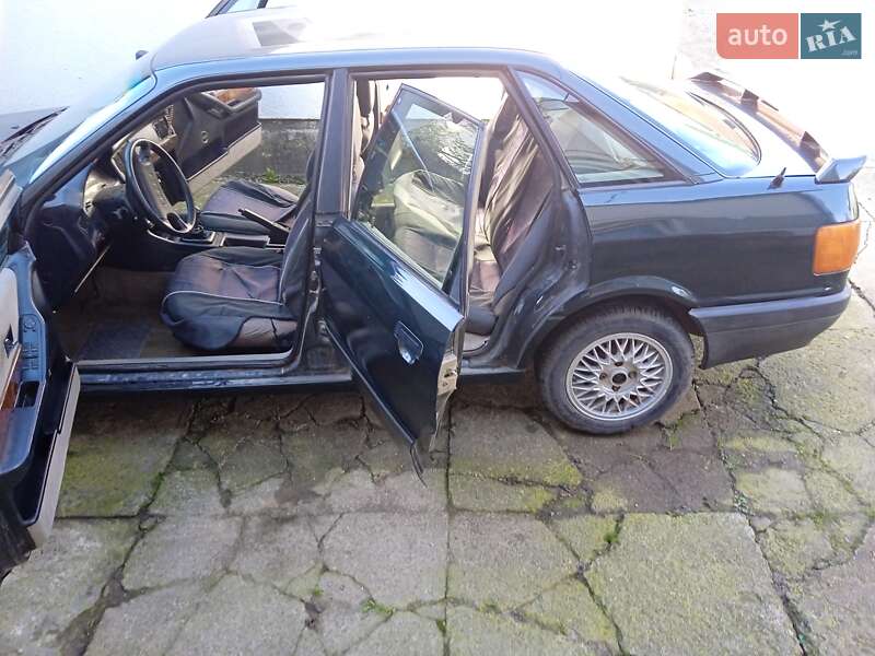 Седан Audi 80 1989 в Самборе