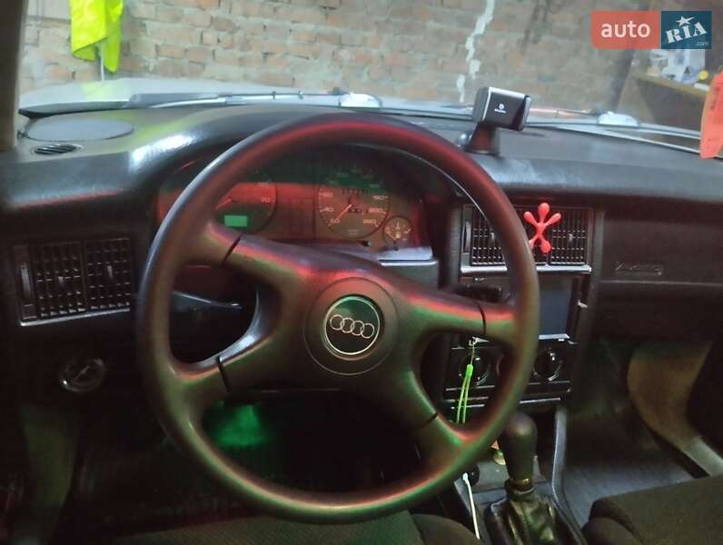 Седан Audi 80 1986 в Ярмолинцях