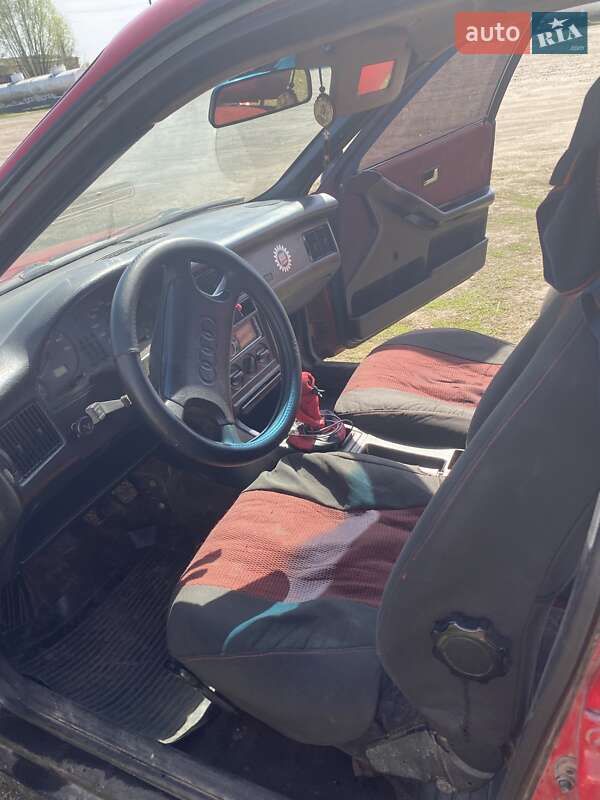 Седан Audi 80 1989 в Глухове