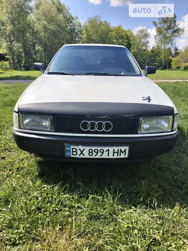 Седан Audi 80 1988 в Староконстантинове