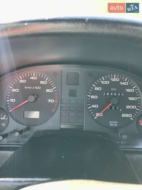 Седан Audi 80 1993 в Шацке