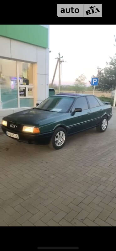 Седан Audi 80 1989 в Берегово