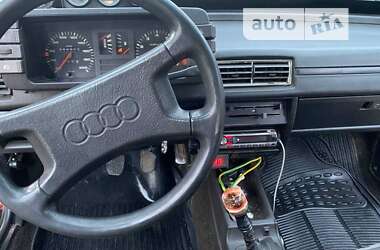 Седан Audi 80 1982 в Дрогобыче