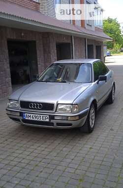 Седан Audi 80 1993 в Новояворовске