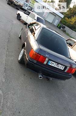 Седан Audi 80 1987 в Богуславі